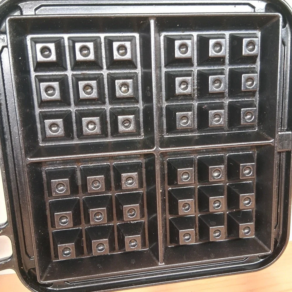 Nordic Ware Belgian Waffler Cast Aluminum‎ Stove Top Waffle Iron USA Made